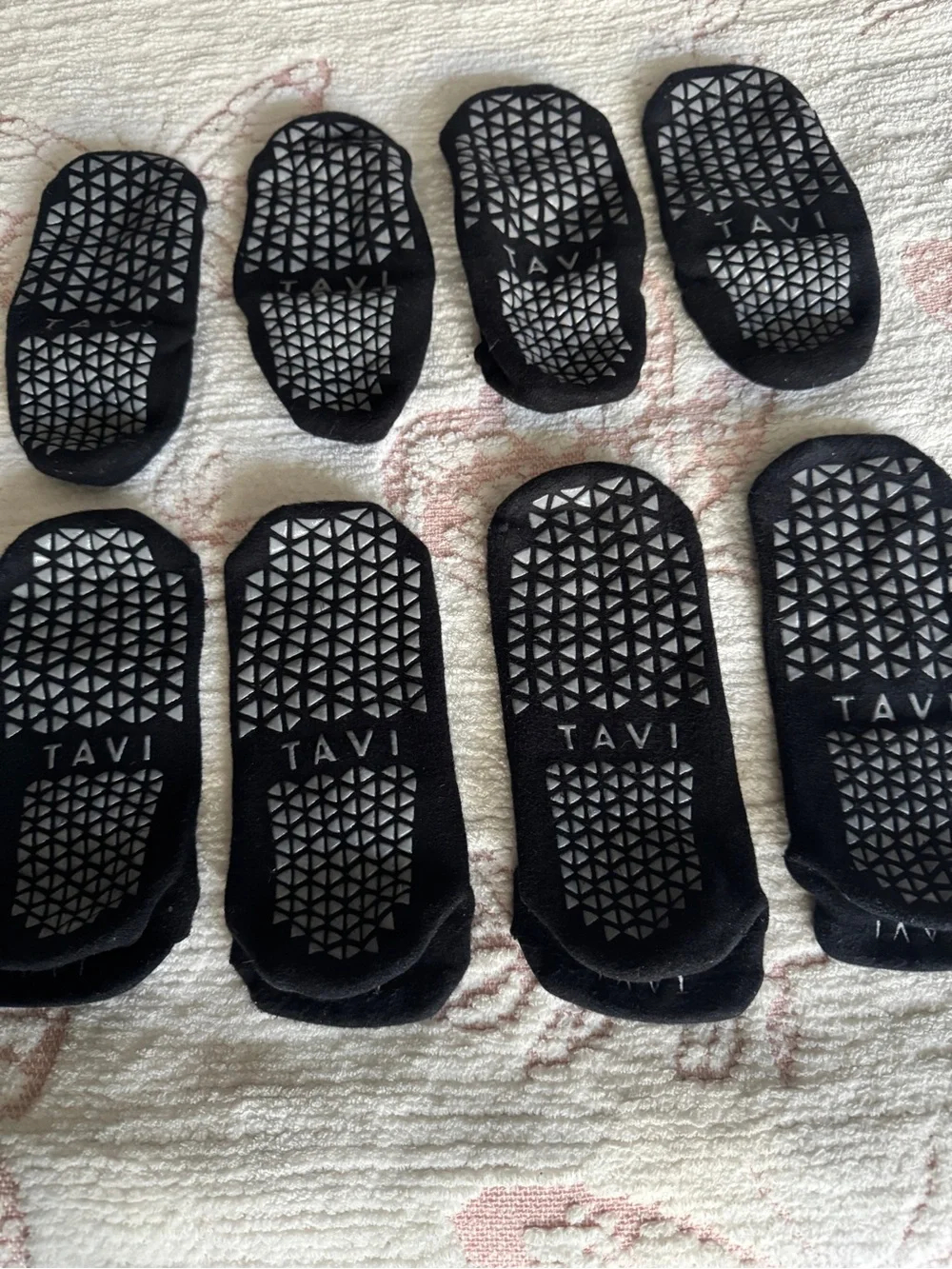 TAVI Women's Black No-Show Grip Socks - 8 Pairs